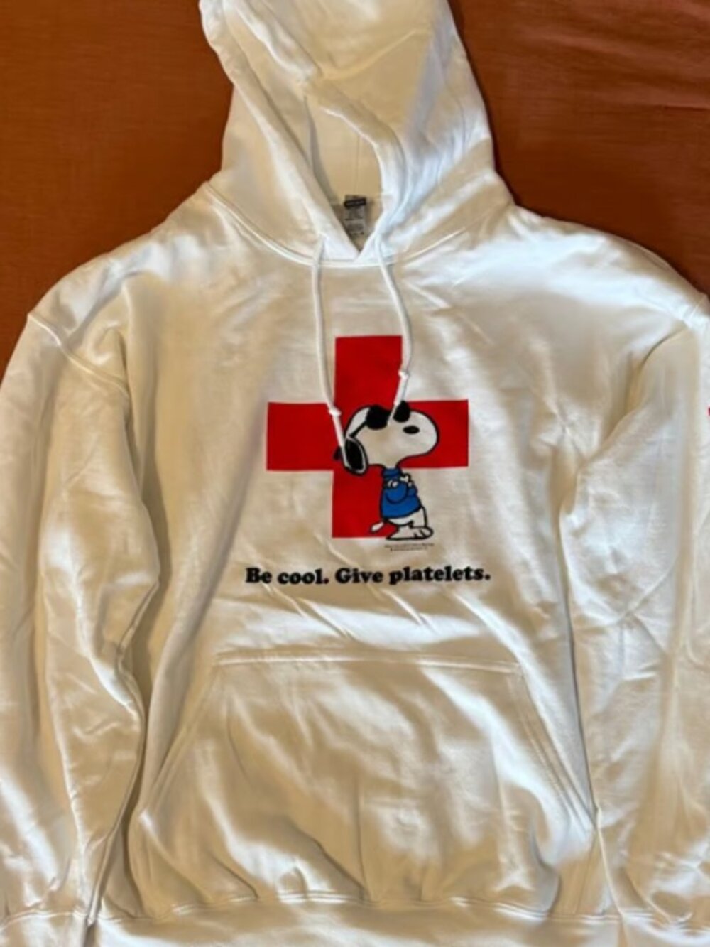 Snoopy x American Red Cross "Be cool. Give platelets." Hoodie (Extra Large)